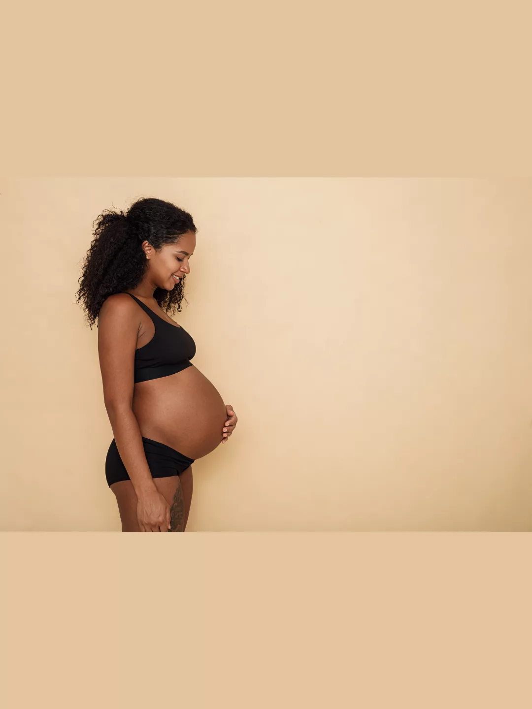 Femme enceinte épanouie